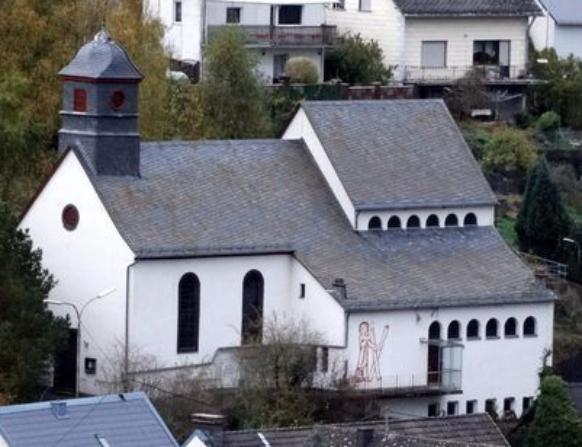 St. Andreas Urmersbach, Außen